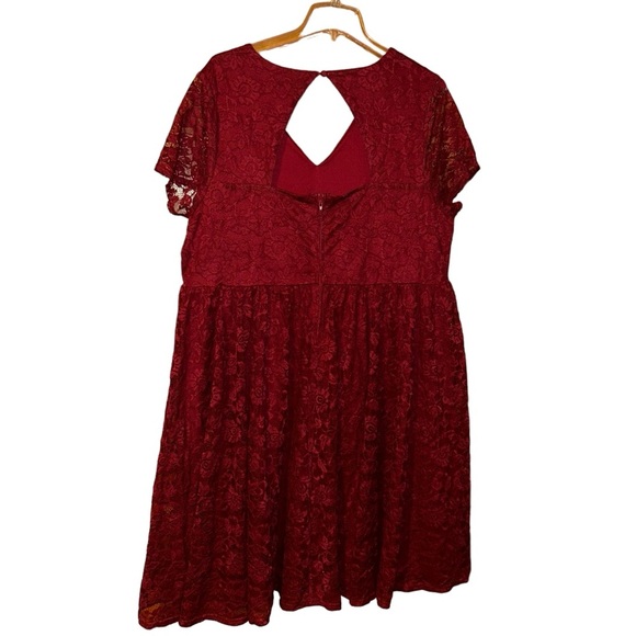 torrid Burgundy V-Neck Lace Skater Dress size 20 2X formal - Picture 3 of 3